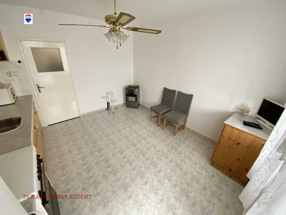 Продава се Тристаен апартамент в Русе, Дружба 3 - 93 кв.м за 1107 €/кв.м - Снимка #3