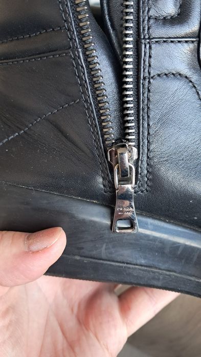 Papuci Prada originali