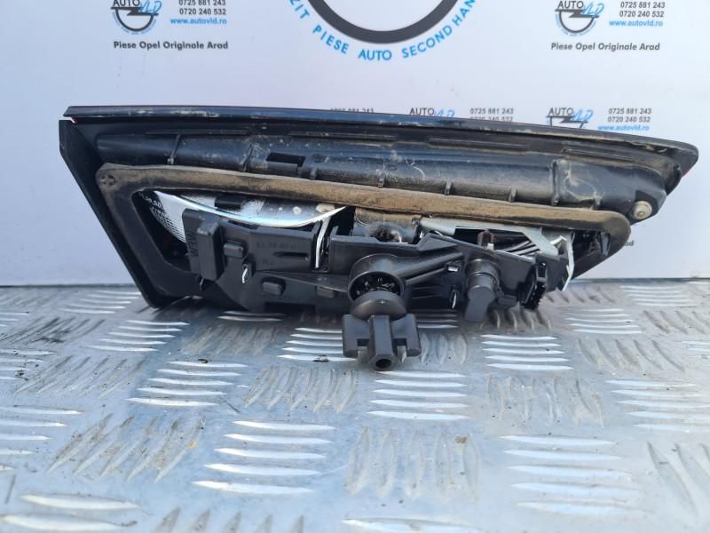 Stop haion bec/ portbagaj stanga Opel Astra K