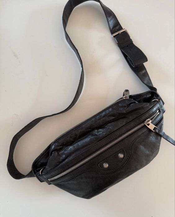 Сумка Balenciaga The Day Shoulder Bag Оригинал