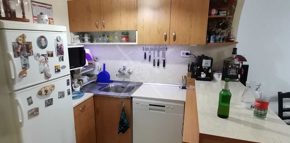 Продава се Тристаен апартамент в Бургас, Победа - 75 кв.м за 840 €/кв.м - Снимка #3