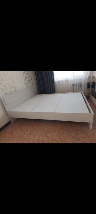 Спальный кровать