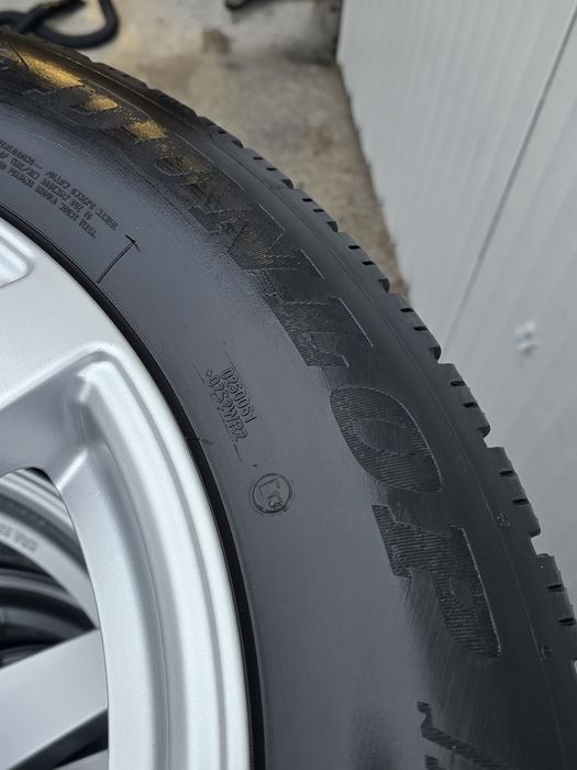 4 Броя Гуми 235/60/18 Dunlop 2x6mm 21DOT 2x5mm 20DOT