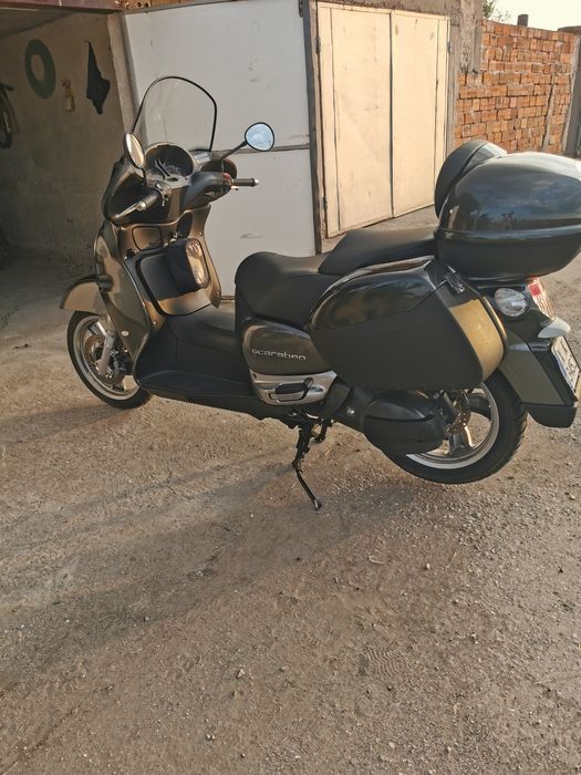 Продава се Aprilia scarabeo 500