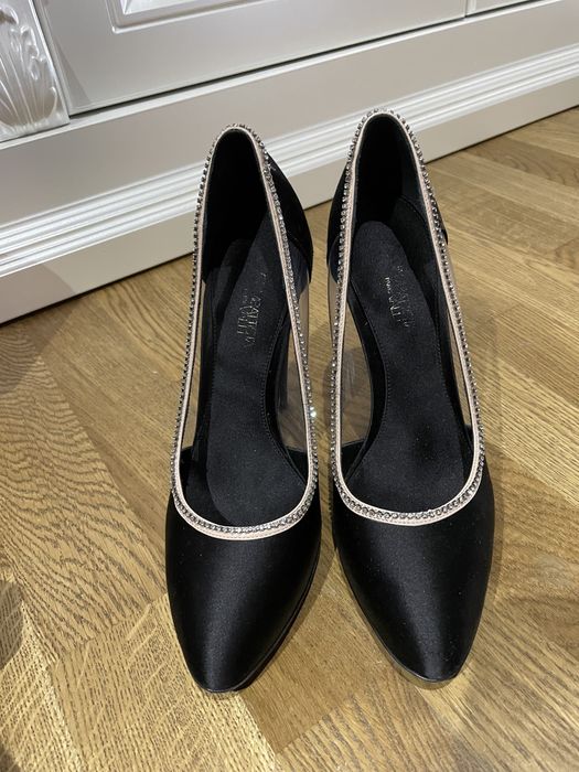 Продам  обувь