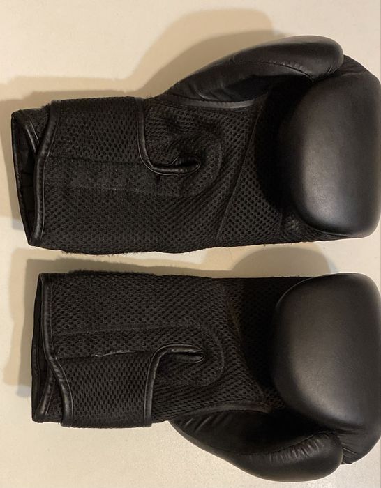 Боксерские перчатки HUKK, 10 oz