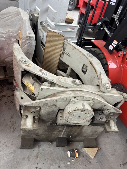 Forklift uchun Roll Clamp 1.8 metr Qog‘oz rulon va bochka ushlagich