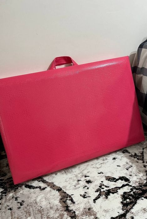 Продается кушетка ,,обращаться по телефону +9989