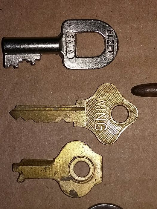 Ключове от стари мотоциклети, автомобили и др.