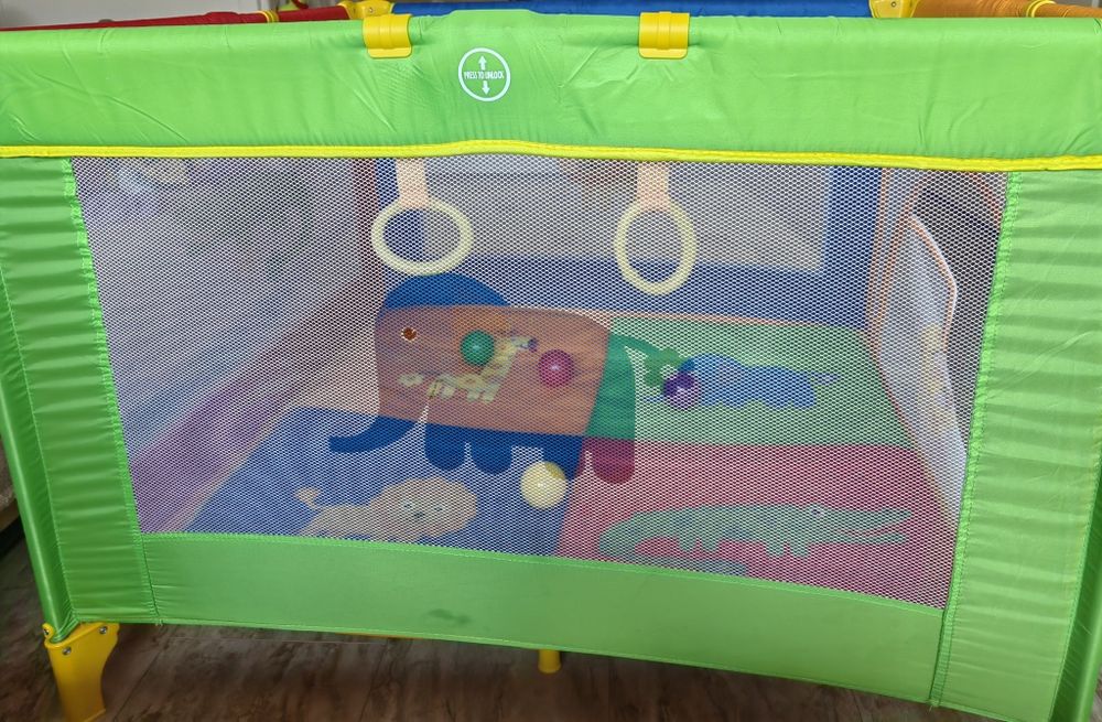 Продам детска кошаря за игра и за сън