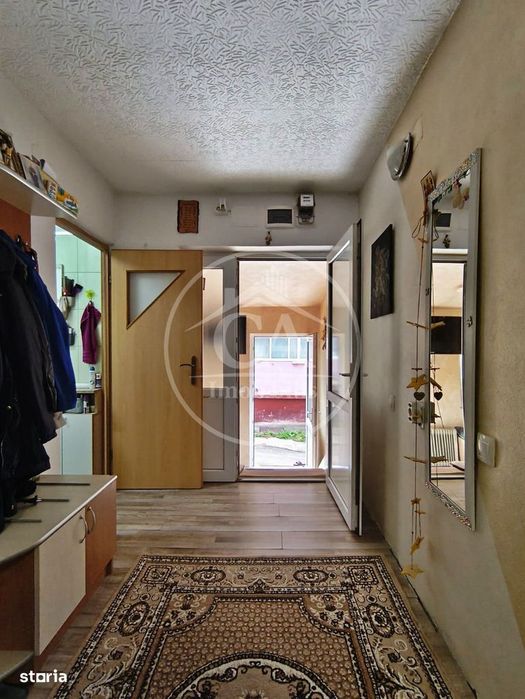 Apartament cu 2 camera la curte comuna de vanzare Central, Oradea