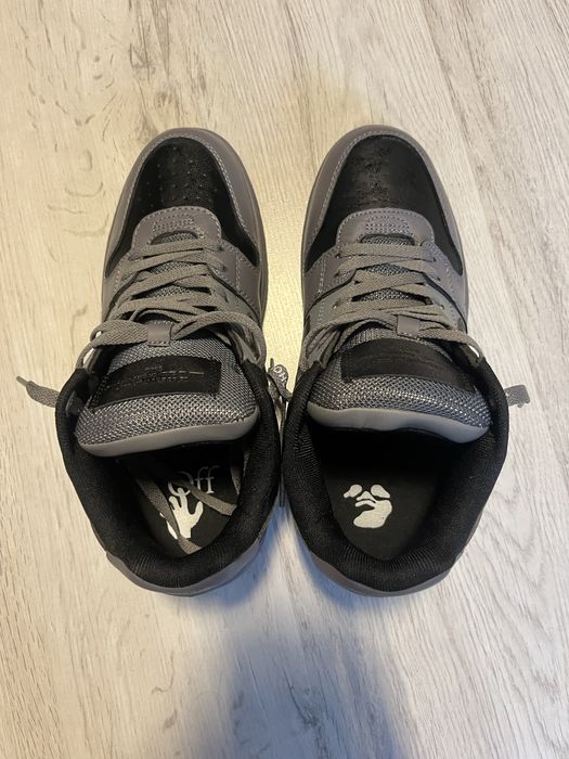 Обувки off-white