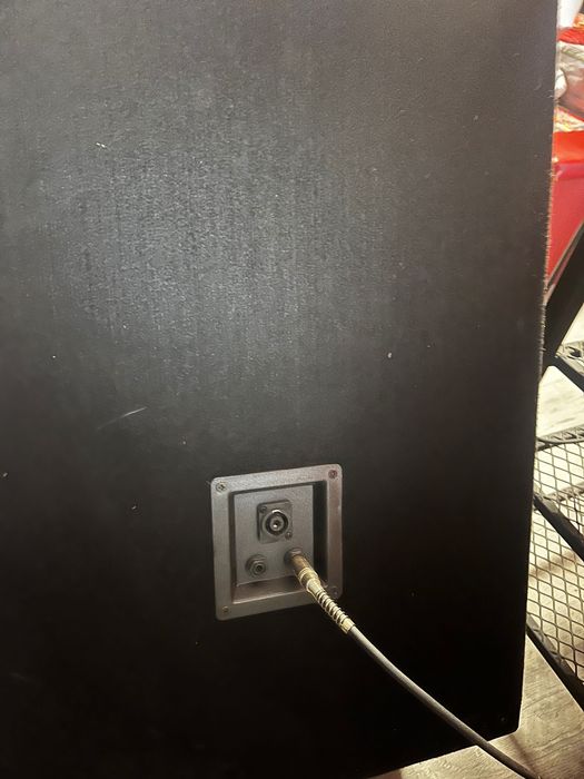 Продавам музикално узвочение