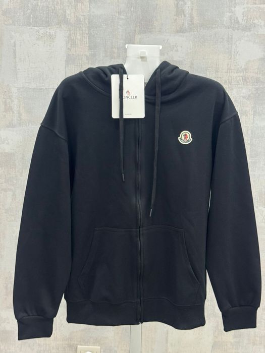 Футболка және зипка сатылады