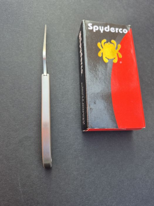 Сгъваем джобен нож Spyderco Grasshopper C138