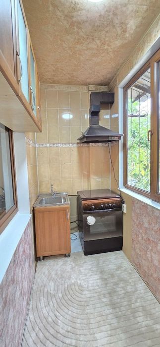 Продаётся Чиланзар 18 кв  1*2/2/4