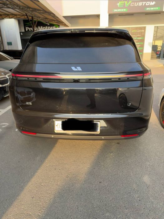 Lixang li 7 max 2023 yili