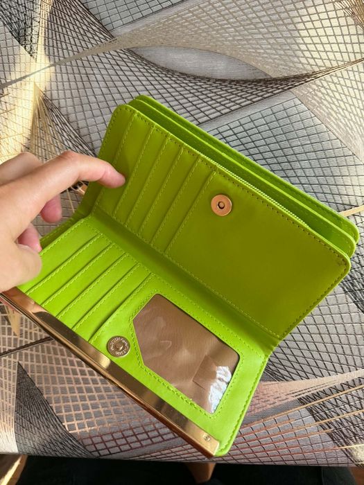 Дамско портмоне Гуес Guess