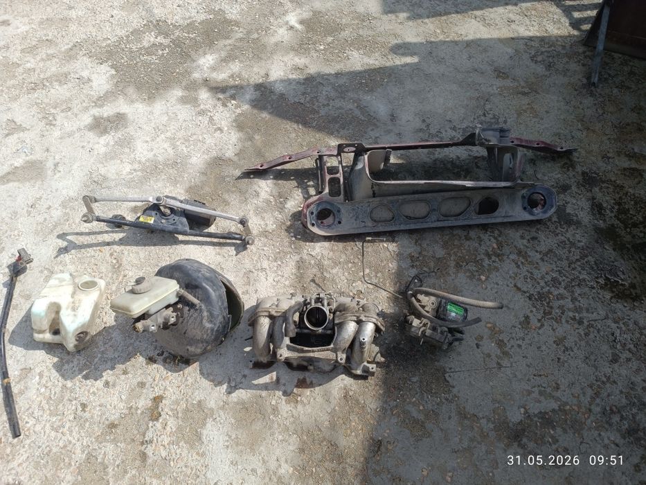 Продам запчасти на БМВ 316i