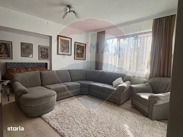 Casă / Vilă cu 6 camere de vânzare