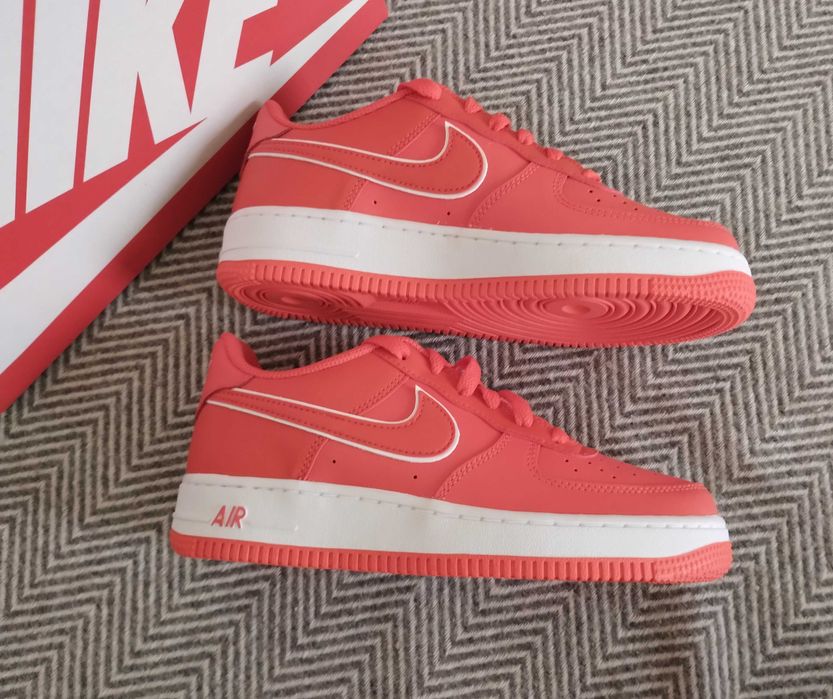 Nike Air Max Red маратонки номер 37.5