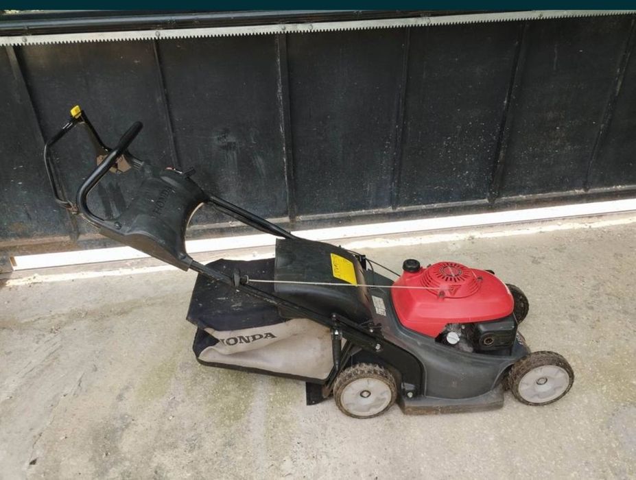 Инструмент за косене косачка Honda Хонда със самоход перфектно състояние
