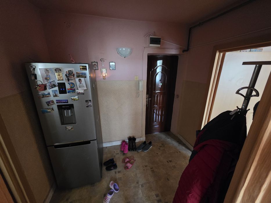 Apartament 3 camere, 64 mp, centrală proprie, balcon închis – Năvodari, str. Tineretului