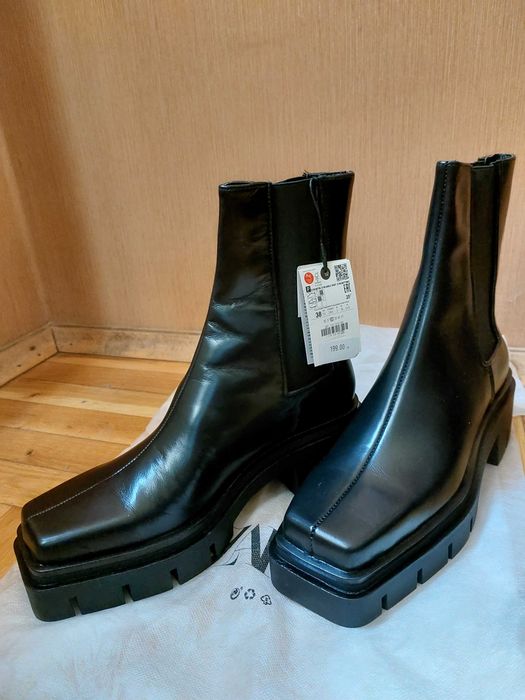 Дамски кожени боти