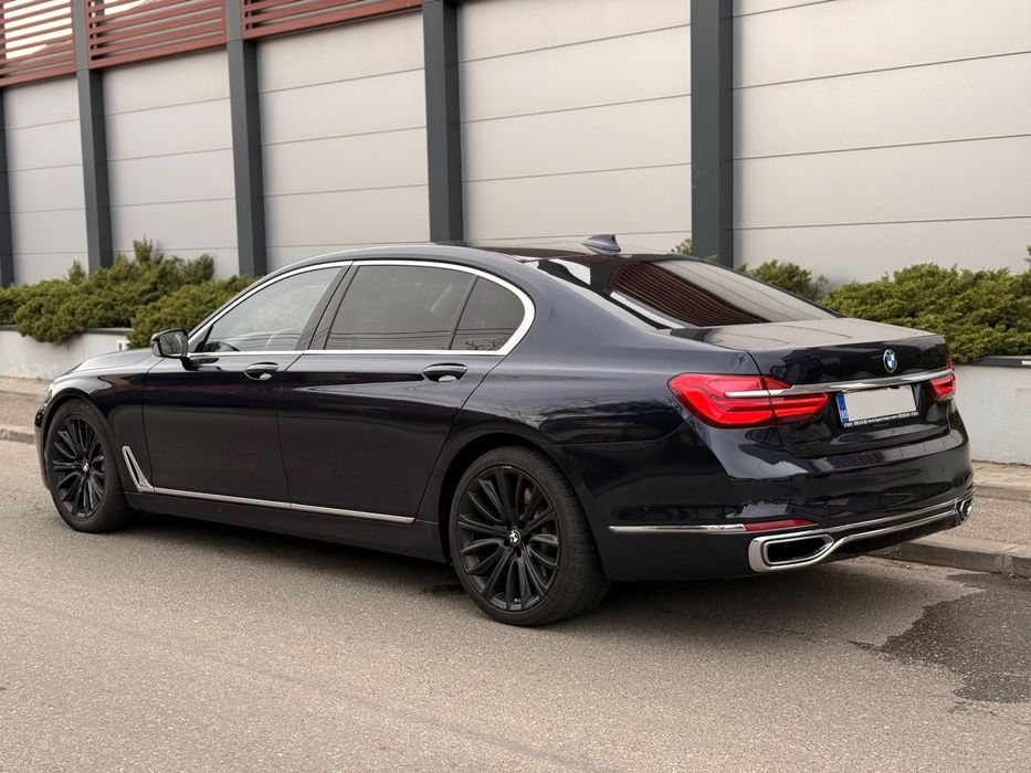 BMW 750i Long 2017 4 Locuri/SkyLounge/BowerWilkins/M-Packet/Ventilatie