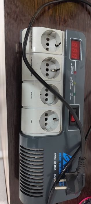 Стабилизатор напряжения