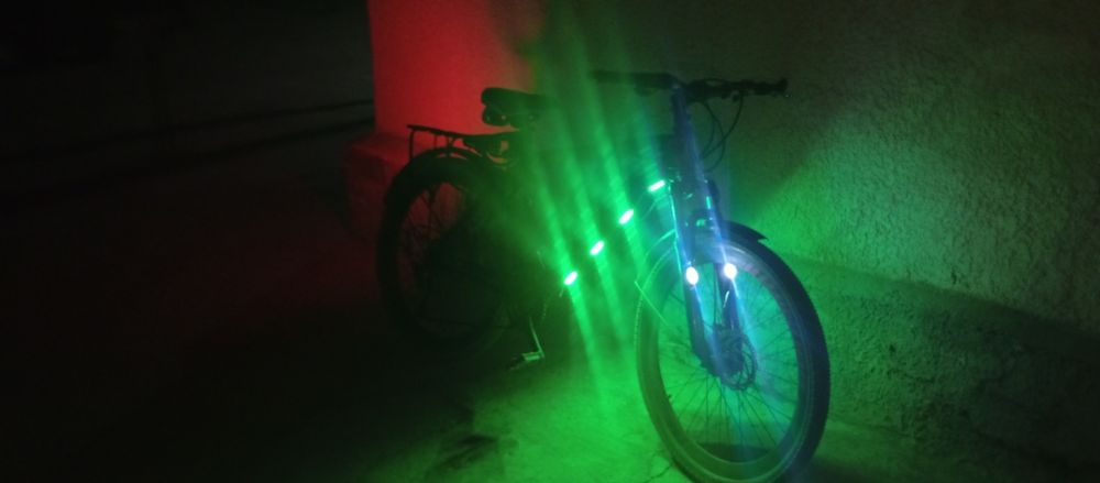 Mountain bike (togʻi yollarda yuradigan velosiped) yangi