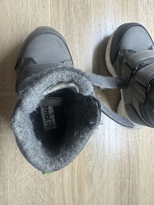 Продам демисезонные ботинки на мальчика