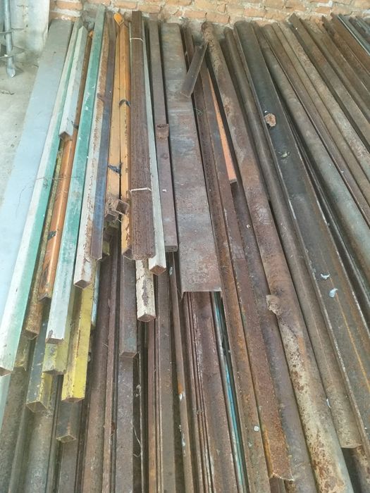 Vând moară ptr. alimentare și profile din fier