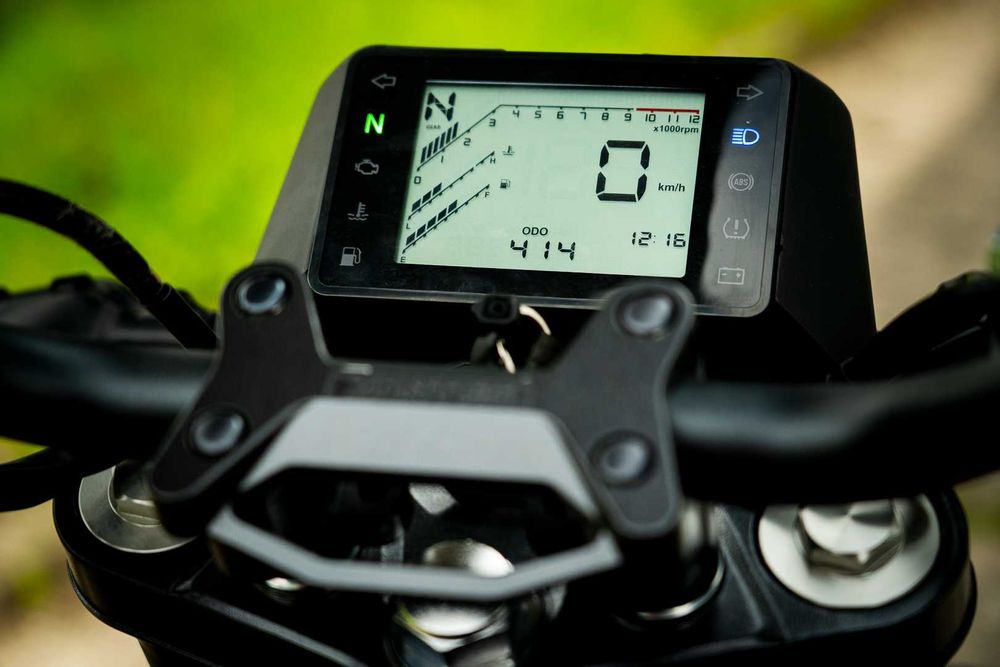 Motocicleta cu ABS Daytona Zontes G125 - scrambler, permis A1