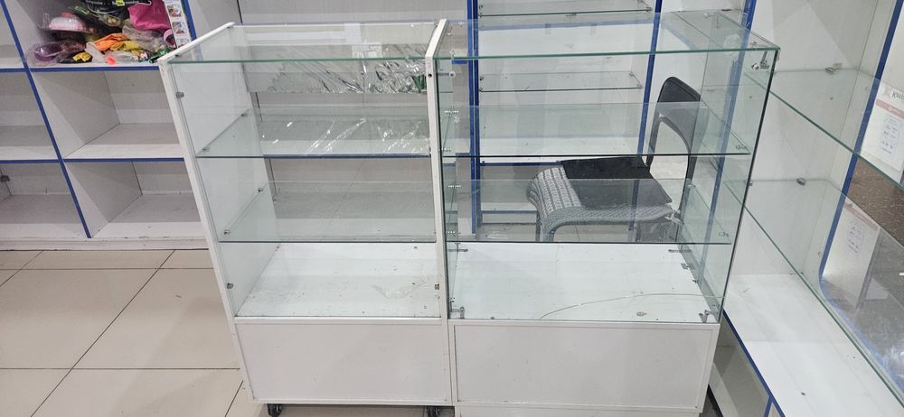 Продам торговые стеллажи.