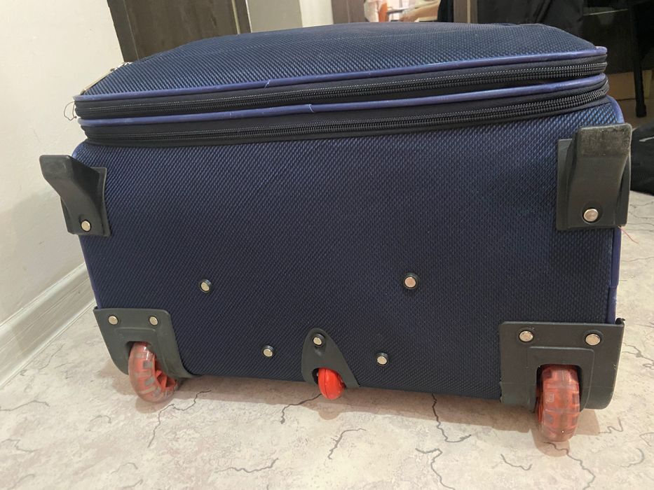 Чемодан на колесах