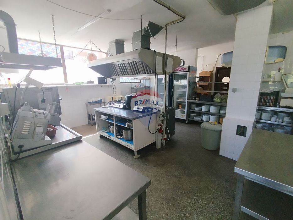 Заведение в Варна, област-м-т Кабакум площ 325 цена 650000