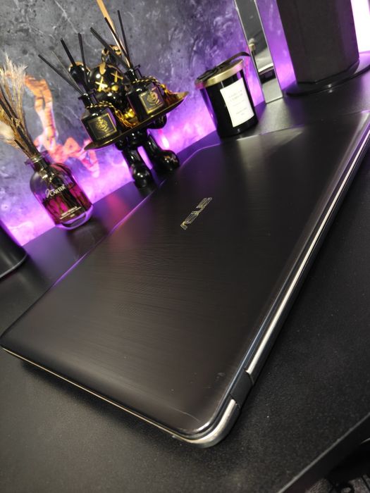 Laptop Asus i5 gen 6, 8gb DDR4, SSD Samsung