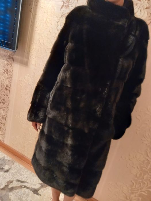 Продам шубу новую