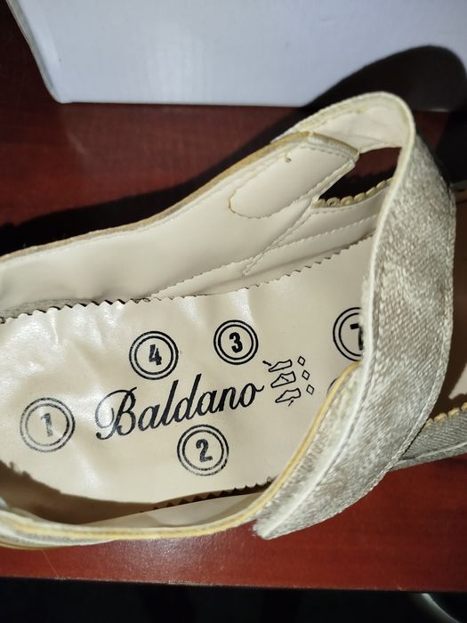 Мокасины для девочек и женщин