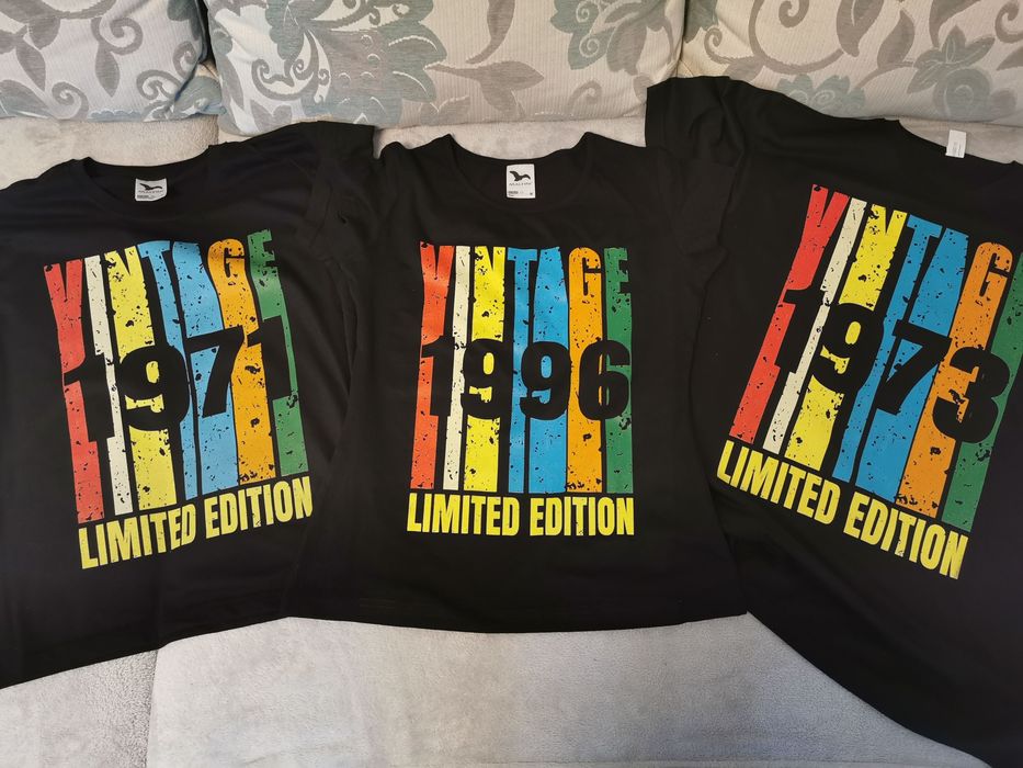 Tricouri aniversare cu orice text