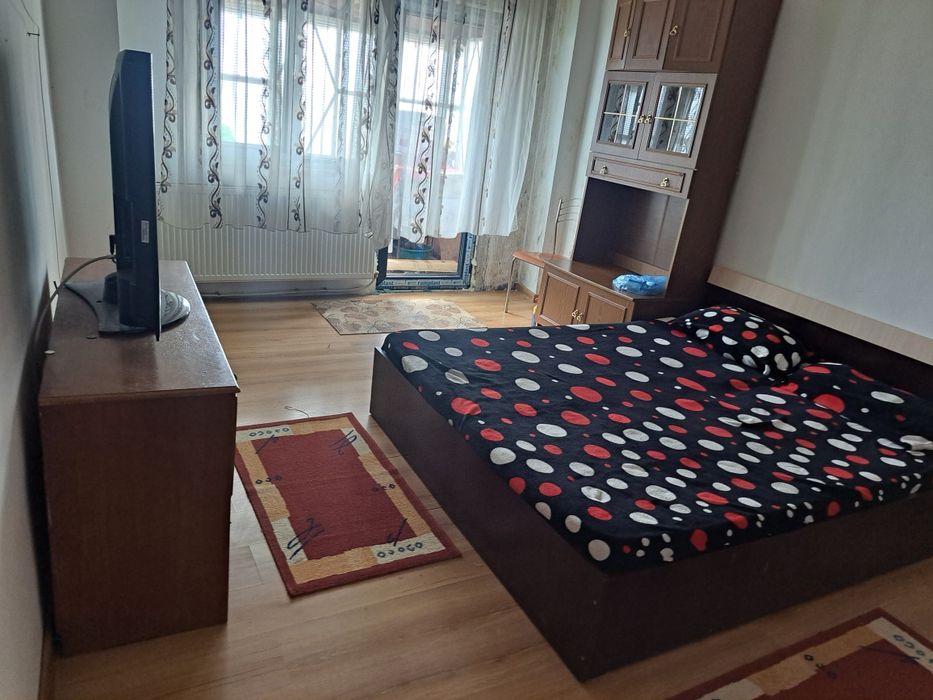 Inchiriez Apartament