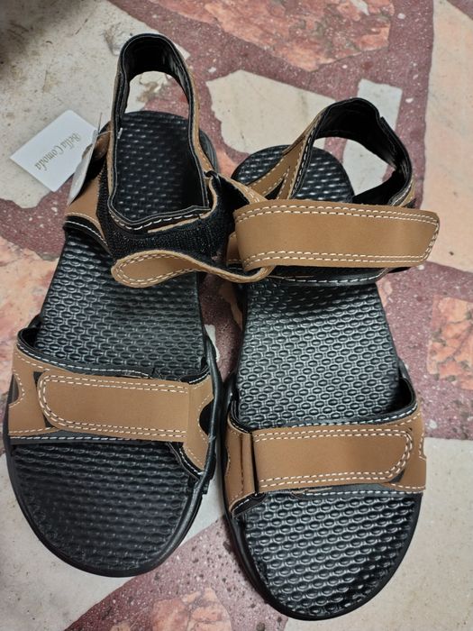 Sandale din piele