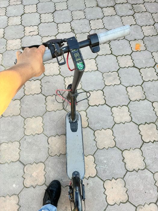 Trotineta electrica de reparat sau pentru piese