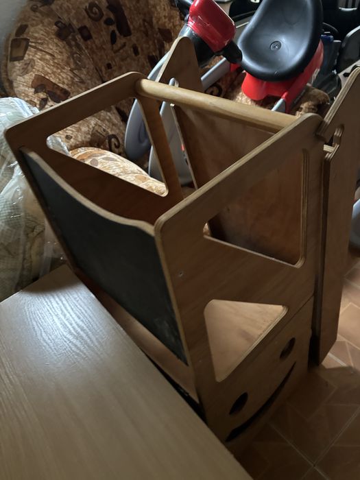 Монтесори кула с пързалка