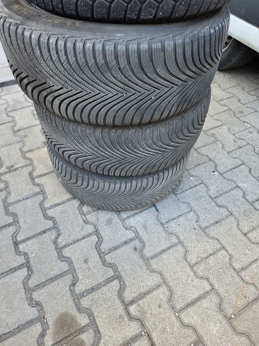 Genti  cu cauciucuri pentru  bmw dimensiunile 225/55/17