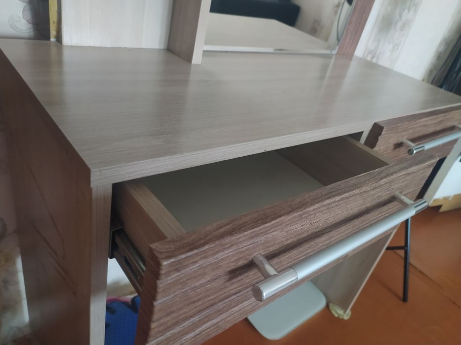 Туалетный столик