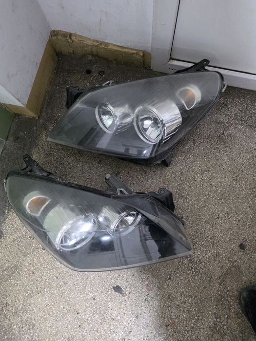 Faruri opel astra h