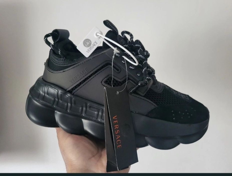 Vând adidasi Versace Chain Reaction