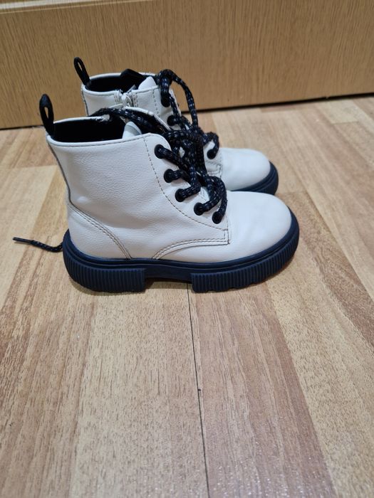 Ghete ZARA masura 23